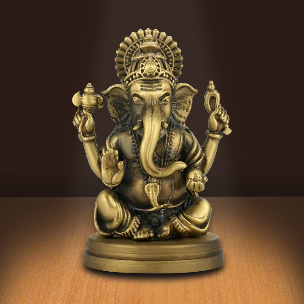 Sarp Ganesh (Car Dashboard Open)