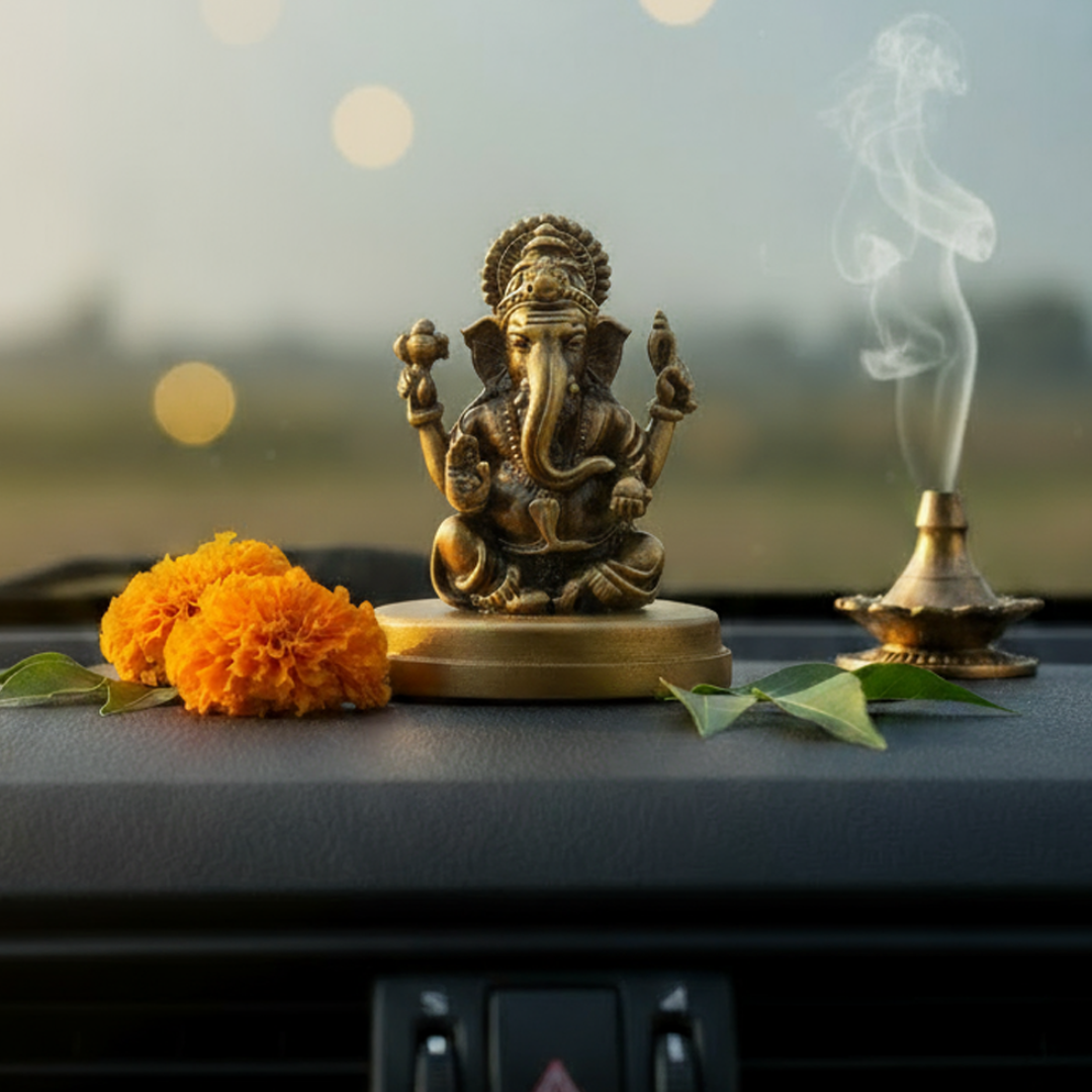 Sarp Ganesh (Car Dashboard Open)